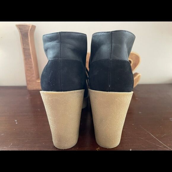 𝅺TOPSHOP black ankle boots - Picture 3 of 9